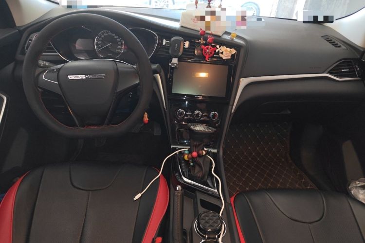 Used Venucia D60 2018 1.6L CVT Comfort Edition Center Console