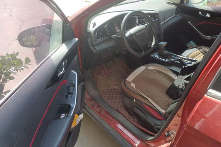 Used Venucia D60 2018 1.6L CVT Smart Connect Elite Edition Driver Seat