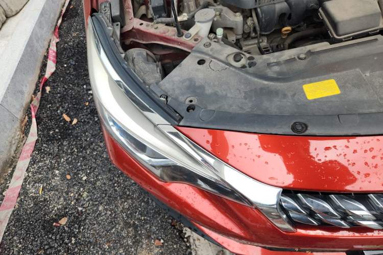 Used Venucia D60 2018 1.6L CVT Smart Connect Elite Edition Right Front Headlight