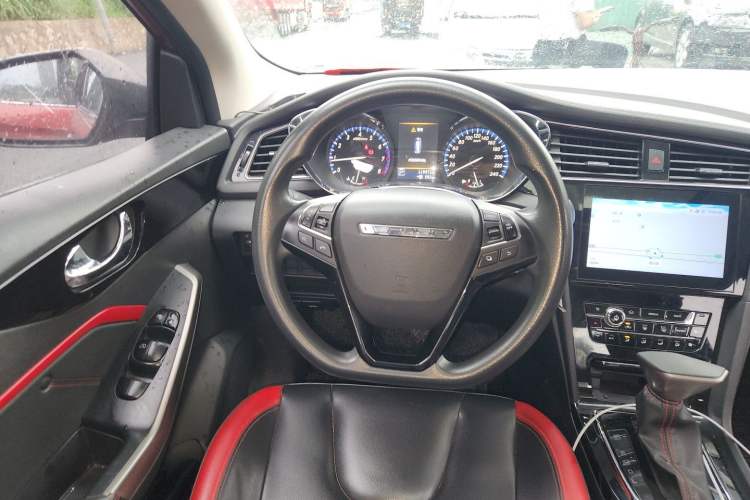 Used Venucia D60 2018 1.6L CVT Smart Connect Elite Edition Steering Wheel