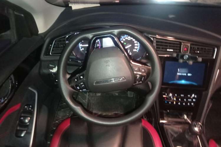 Used Venucia D60 2018 1.6L Manual Smart Connect Elite Edition Steering Wheel