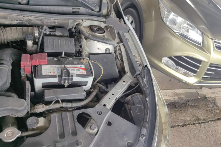 Used Venucia D60 2018 1.6L CVT Smart Connect Elite Edition Engine Bay Left