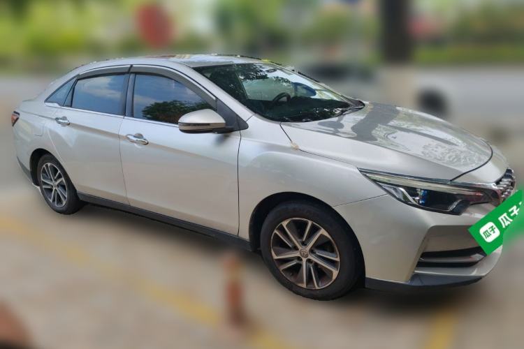 Used Venucia D60 2018 1.6L CVT Smart Connect Elite Edition Front Right 45 Deg