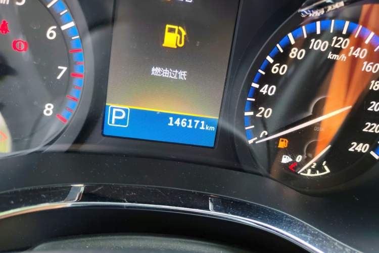 Used Venucia D60 2018 1.6L CVT Smart Connect Elite Edition Odometer Close Up