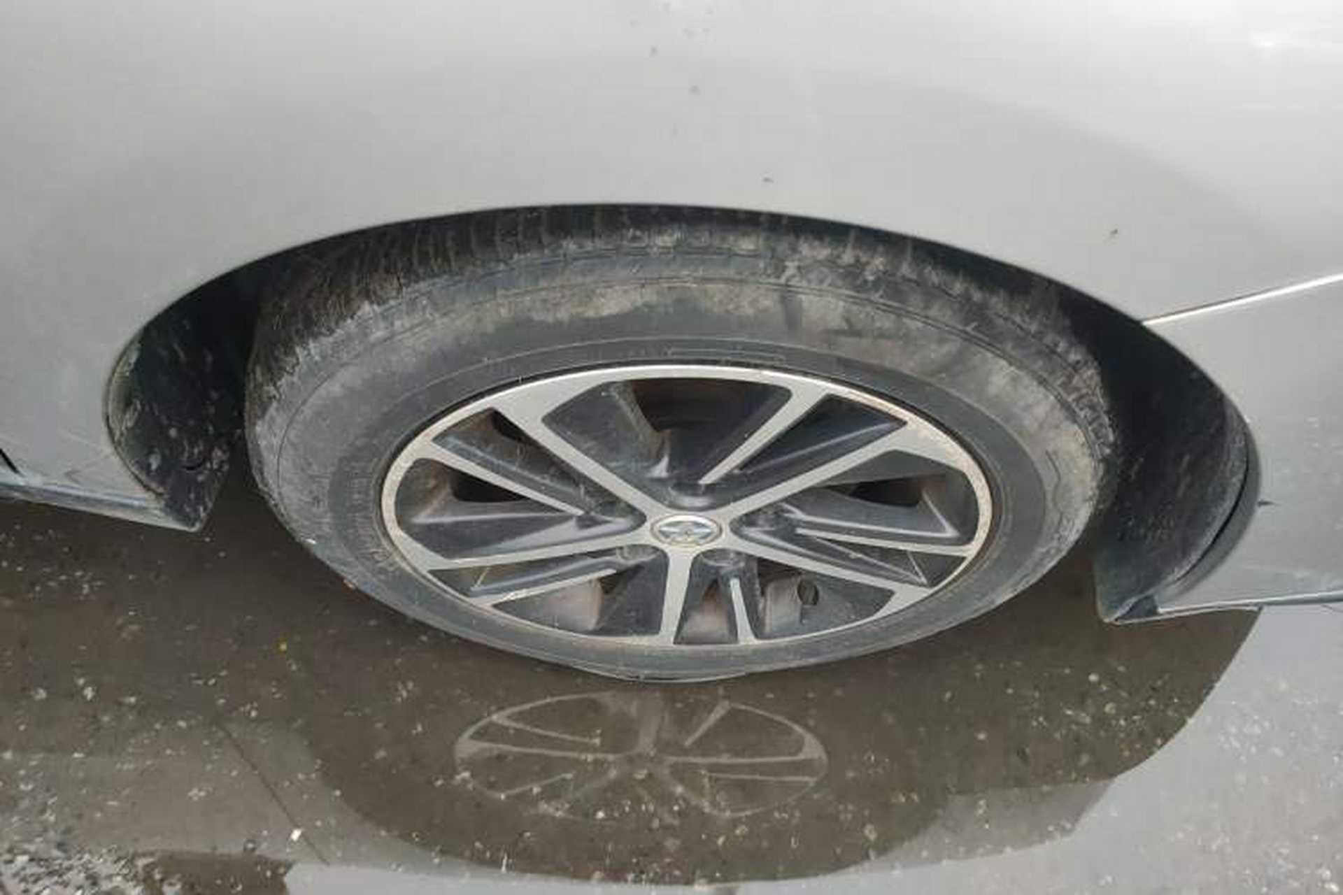 Used Venucia D60 2018 1.6L Manual Smart Connect Elite Edition Right Front Wheel Hub