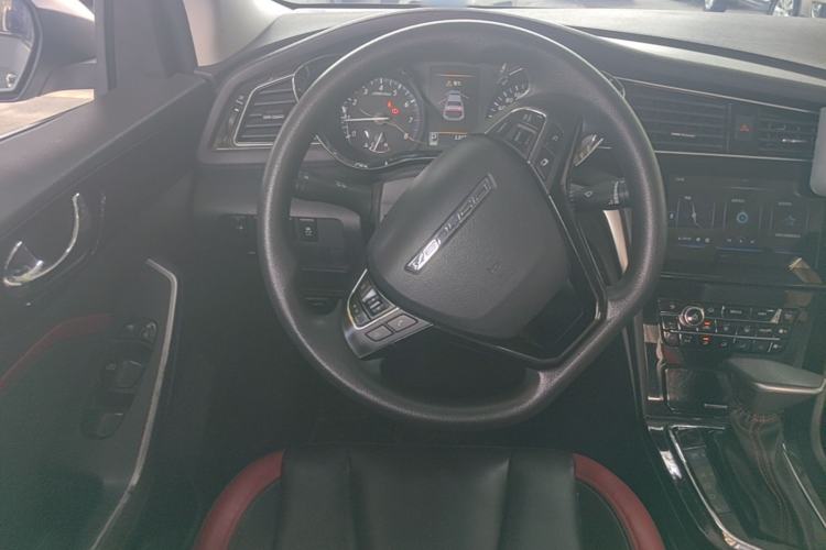 Used Venucia D60 2018 1.6L CVT Smart Connect Elite Edition Steering Wheel