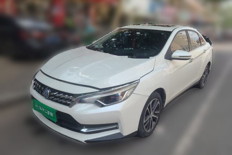 Used Venucia D60 2018 1.6L CVT Smart Connect Elite Edition Guazi used car, China used car export, Used car for sale, Used cars, Cheapest cars for sale
