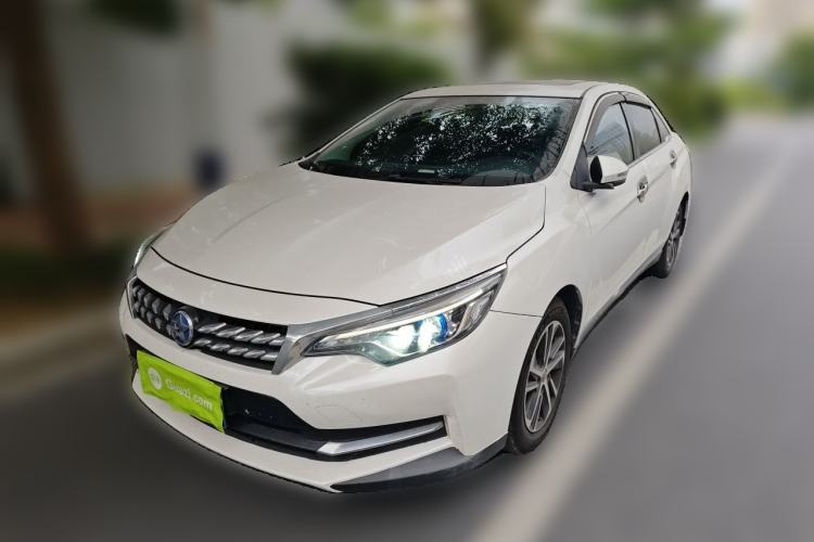 Used Venucia D60 2018 1.6L CVT Smart Connect Elite Edition Guazi used car, China used car export, Used car for sale, Used cars, Cheapest cars for sale