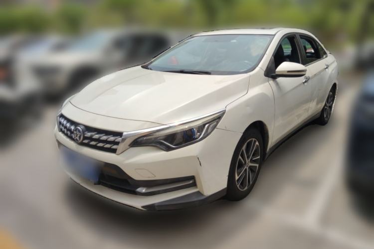 Used Venucia D60 2018 1.6L CVT Smart Connect Elite Edition Guazi used car, China used car export, Used car for sale, Used cars, Cheapest cars for sale