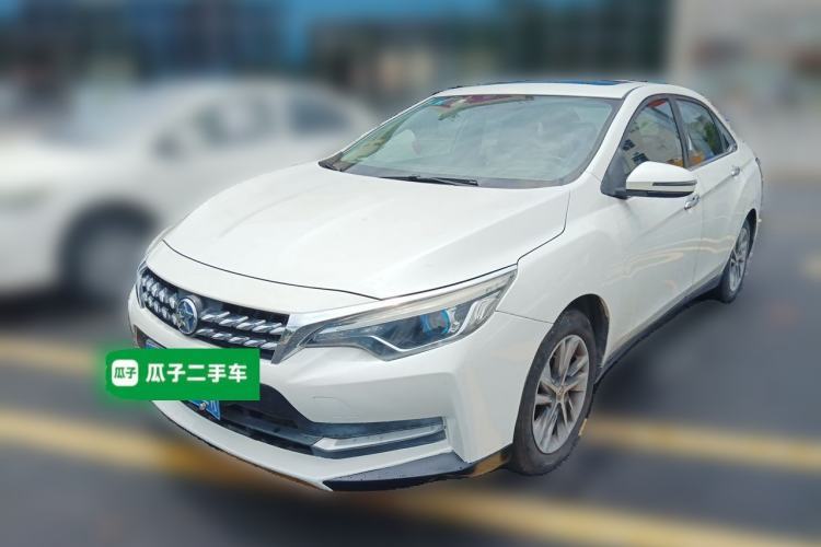 Used Venucia D60 2018 1.6L CVT Smart Connect Elite Edition Guazi used car, China used car export, Used car for sale, Used cars, Cheapest cars for sale