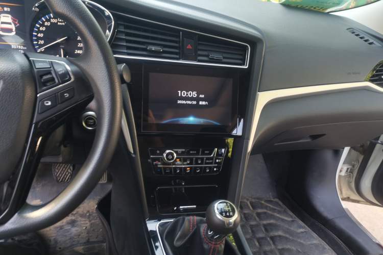 Used Venucia D60 2018 1.6L Manual Smart Connect Elite Edition Audio And AC Panel