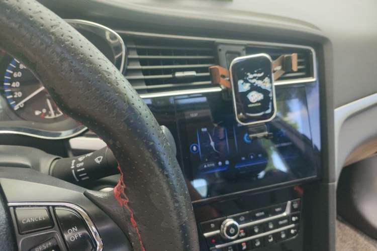 Used Venucia D60 2018 1.6L CVT Smart Connect Elite Edition Audio And AC Panel
