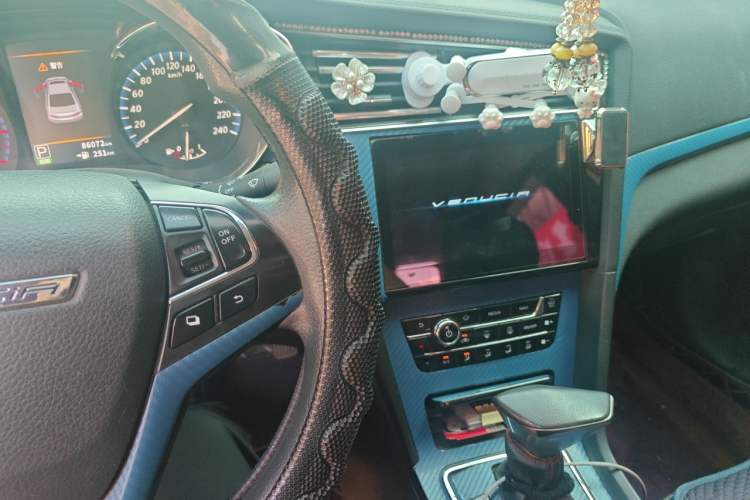 Used Venucia D60 2018 1.6L CVT Smart Connect Elite Edition Audio And AC Panel