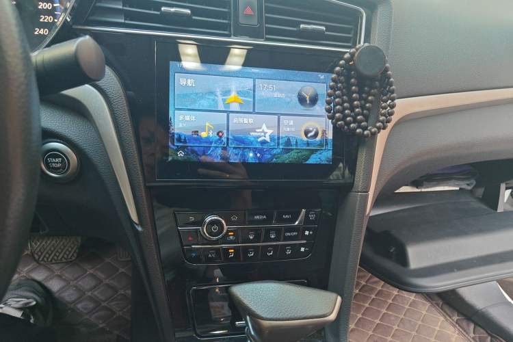 Used Venucia D60 2018 1.6L CVT Smart Connect Elite Edition Audio And AC Panel