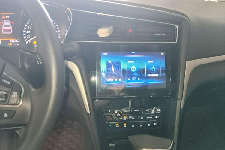 Used Venucia D60 2018 1.6L CVT Smart Connect Elite Edition Audio And AC Panel