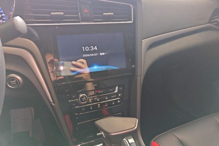 Used Venucia D60 2018 1.6L CVT Smart Connect Elite Edition Audio And AC Panel