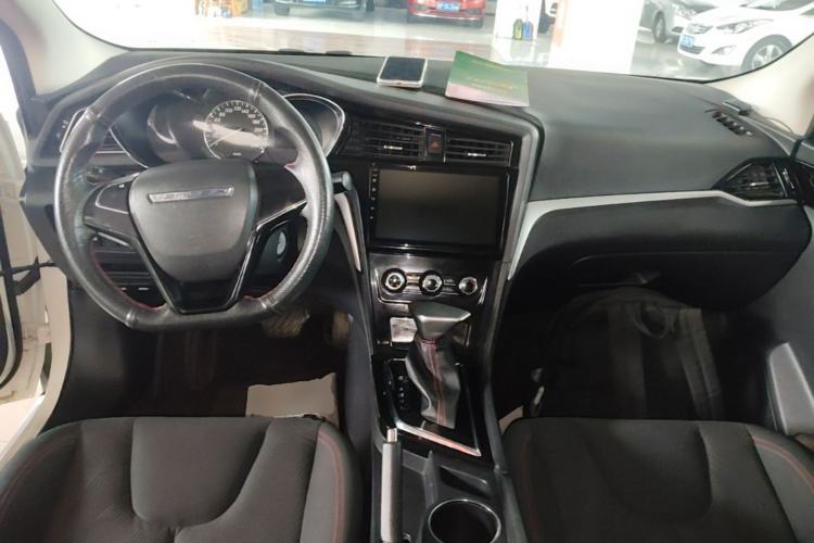 Used Venucia D60 2018 1.6L CVT Comfort Edition Center Console