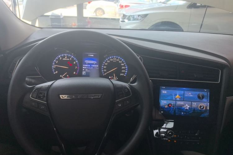 Used Venucia D60 2018 1.6L CVT Smart Connect Elite Edition Center Console