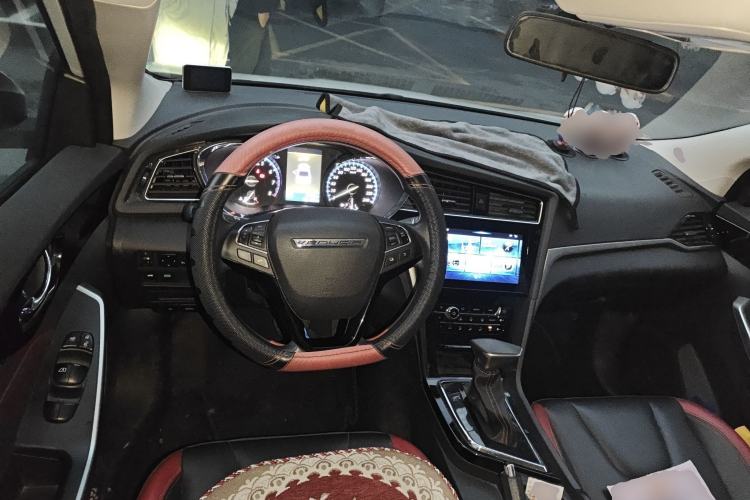 Used Venucia D60 2018 1.6L CVT Smart Connect Elite Edition Center Console