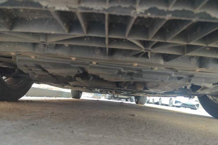 Used Venucia D60 2018 1.6L CVT Smart Connect Elite Edition Chassis Front