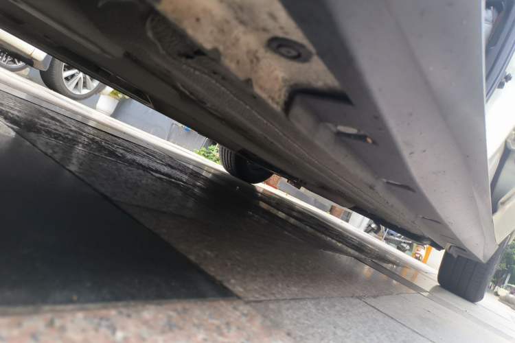 Used Venucia D60 2018 1.6L CVT Smart Connect Elite Edition Chassis Front Left