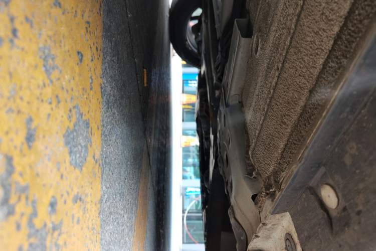 Used Venucia D60 2018 1.6L CVT Smart Connect Elite Edition Chassis Front Right