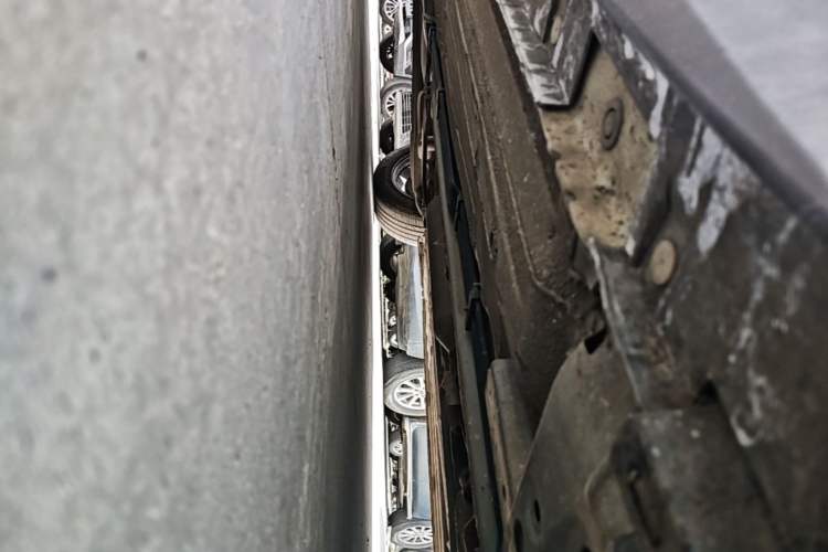 Used Venucia D60 2018 1.6L CVT Smart Connect Elite Edition Chassis Front Right