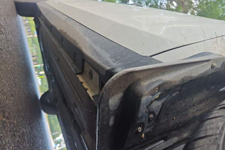 Used Venucia D60 2018 1.6L CVT Smart Connect Elite Edition Chassis Front Right