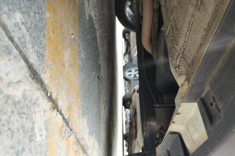 Used Venucia D60 2018 1.6L CVT Smart Connect Elite Edition Chassis Rear Left