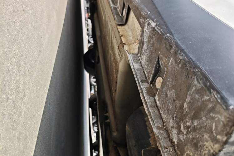 Used Venucia D60 2018 1.6L CVT Smart Connect Elite Edition Chassis Rear Left