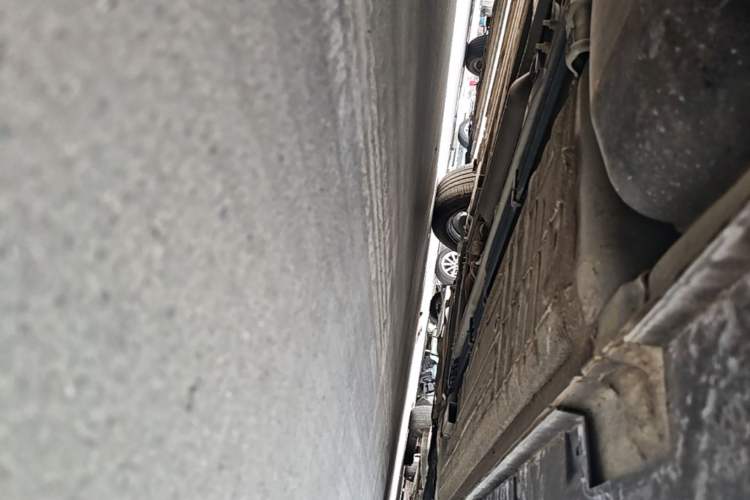 Used Venucia D60 2018 1.6L CVT Smart Connect Elite Edition Chassis Rear Right