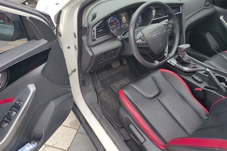 Used Venucia D60 2018 1.6L CVT Smart Connect Elite Edition Driver Seat