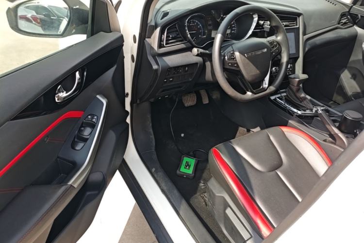 Used Venucia D60 2018 1.6L CVT Smart Connect Elite Edition Driver Seat