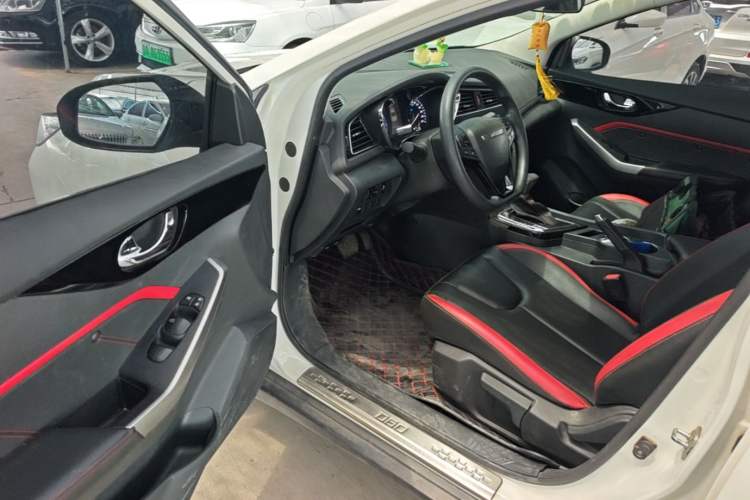 Used Venucia D60 2018 1.6L CVT Smart Connect Elite Edition Driver Seat