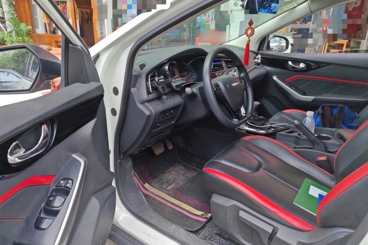 Used Venucia D60 2018 1.6L CVT Smart Connect Elite Edition Driver Seat