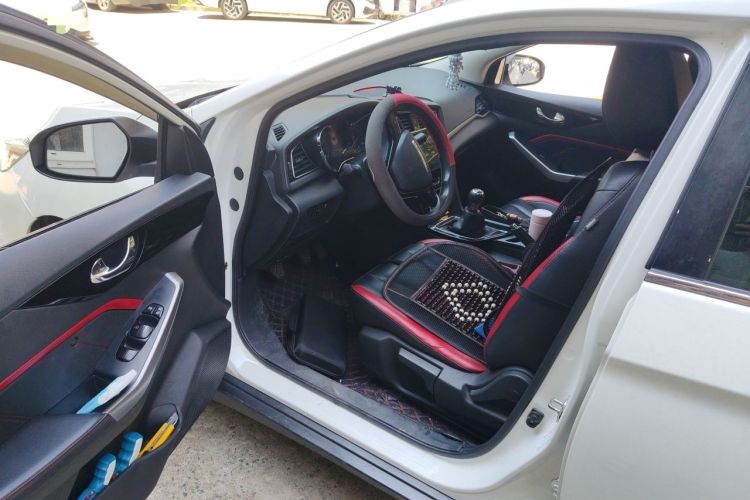 Used Venucia D60 2018 1.6L Manual Smart Connect Elite Edition Driver Seat