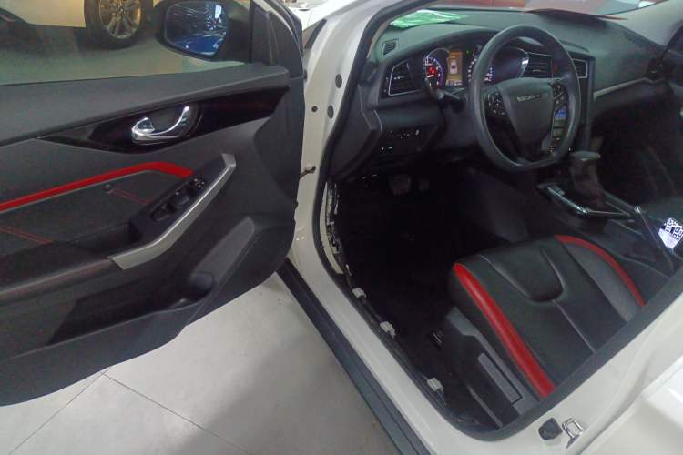Used Venucia D60 2018 1.6L CVT Smart Connect Elite Edition Driver Seat