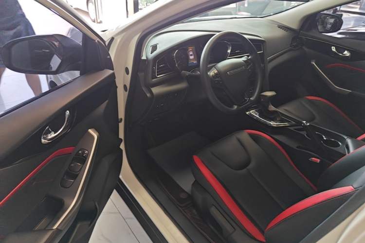 Used Venucia D60 2018 1.6L CVT Smart Connect Elite Edition Driver Seat