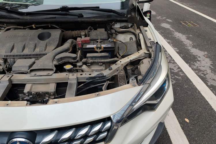 Used Venucia D60 2018 1.6L CVT Smart Connect Elite Edition Engine Bay Left