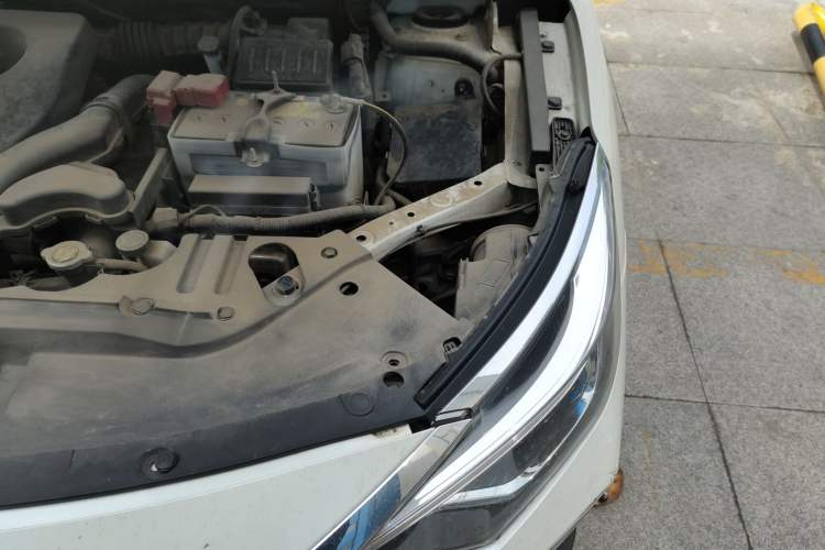 Used Venucia D60 2018 1.6L CVT Smart Connect Elite Edition Engine Bay Left