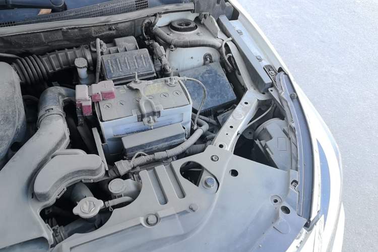 Used Venucia D60 2018 1.6L CVT Smart Connect Elite Edition Engine Bay Left
