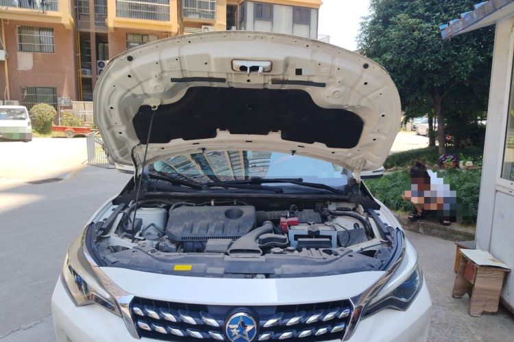 Used Venucia D60 2018 1.6L Manual Smart Connect Elite Edition Engine Bay