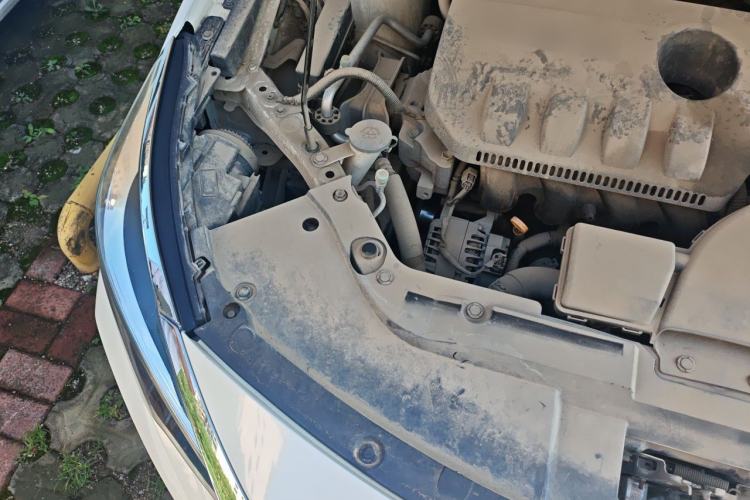 Used Venucia D60 2018 1.6L CVT Smart Connect Elite Edition Engine Bay Right