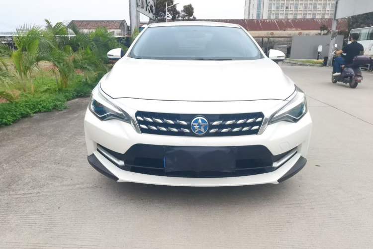 Used Venucia D60 2018 1.6L CVT Smart Connect Elite Edition Exterior 1