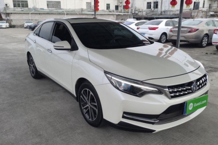 Used Venucia D60 2018 1.6L CVT Smart Connect Elite Edition Exterior 2