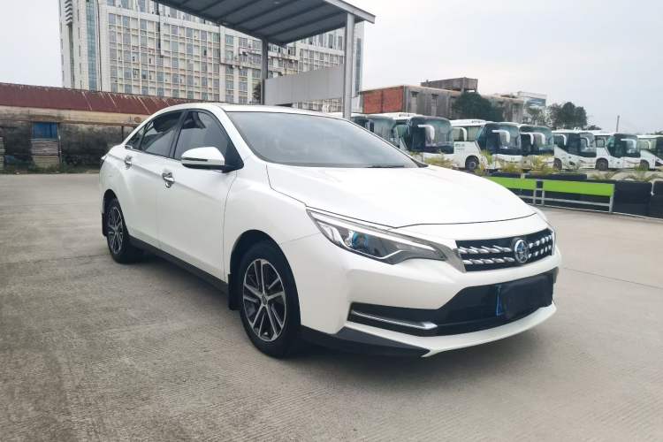 Used Venucia D60 2018 1.6L CVT Smart Connect Elite Edition Exterior 2