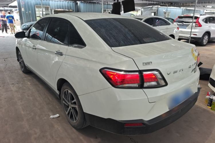 Used Venucia D60 2018 1.6L CVT Smart Connect Elite Edition Exterior 2