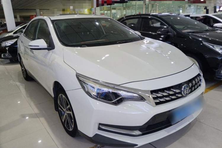 Used Venucia D60 2018 1.6L CVT Smart Connect Elite Edition Exterior 2