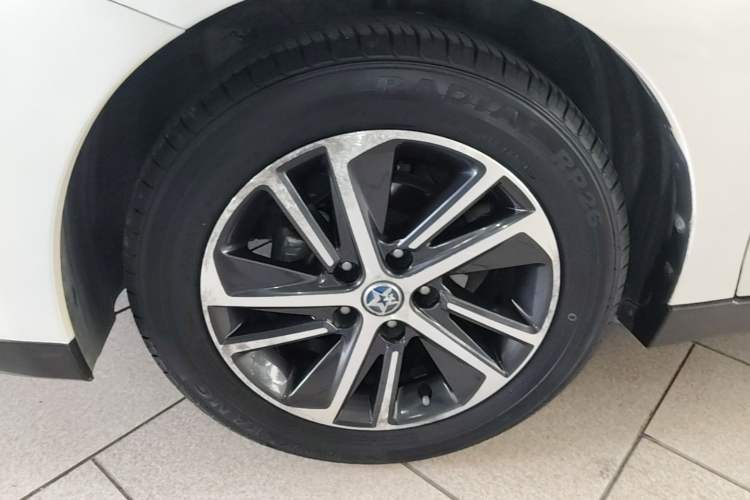 Used Venucia D60 2018 1.6L CVT Smart Connect Elite Edition Exterior 4