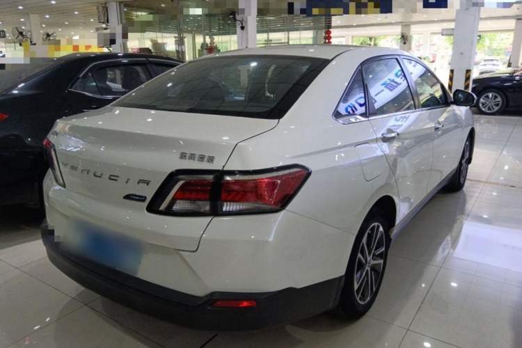 Used Venucia D60 2018 1.6L CVT Smart Connect Elite Edition Exterior 4